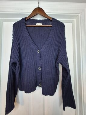 American Eagle Outfitters Navy Ribbed V-Neck Button-Up Cardigan Size Medium